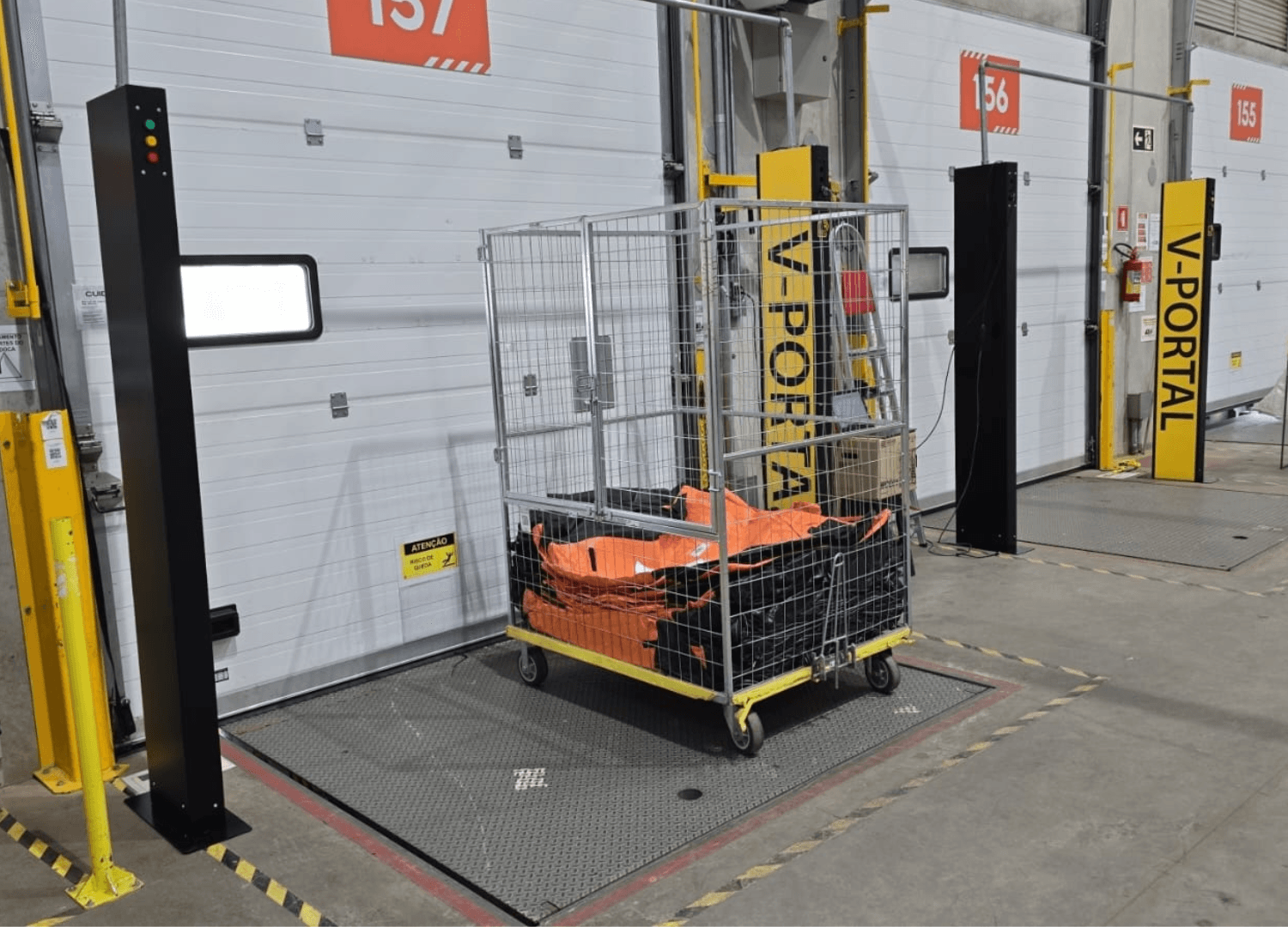 Portal de Entrada e Saída